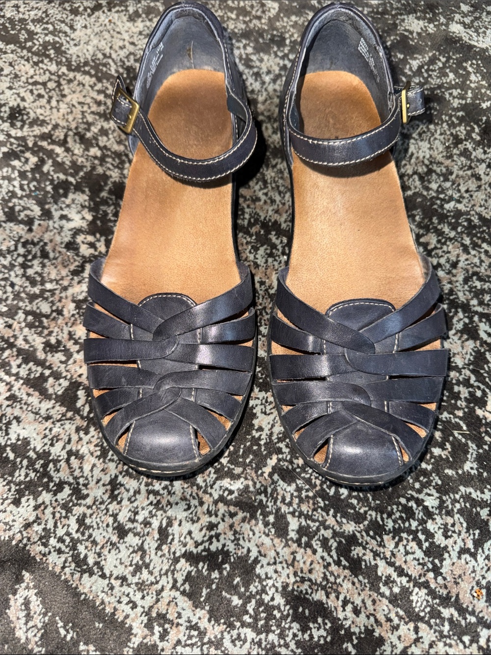 Clark’s Women’s Navy Leather Strappy Closed-Toe Sandals with Ankle Strap